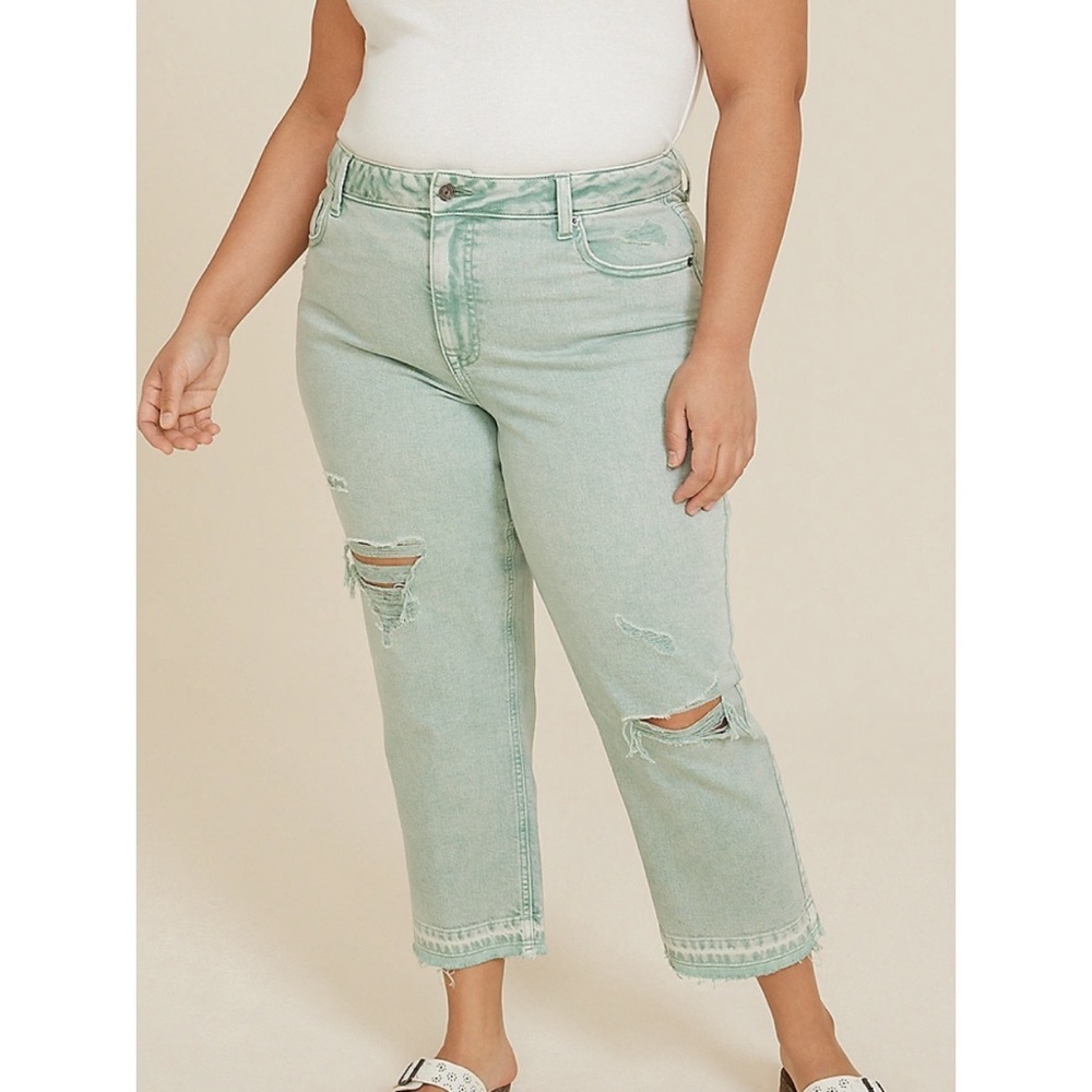 Maurices m jeans Acid Green High Rise Cropped Jean size 14
